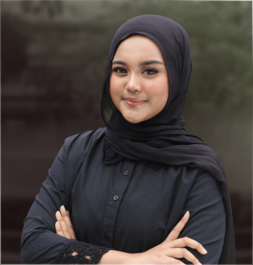 Aira Savina-bg